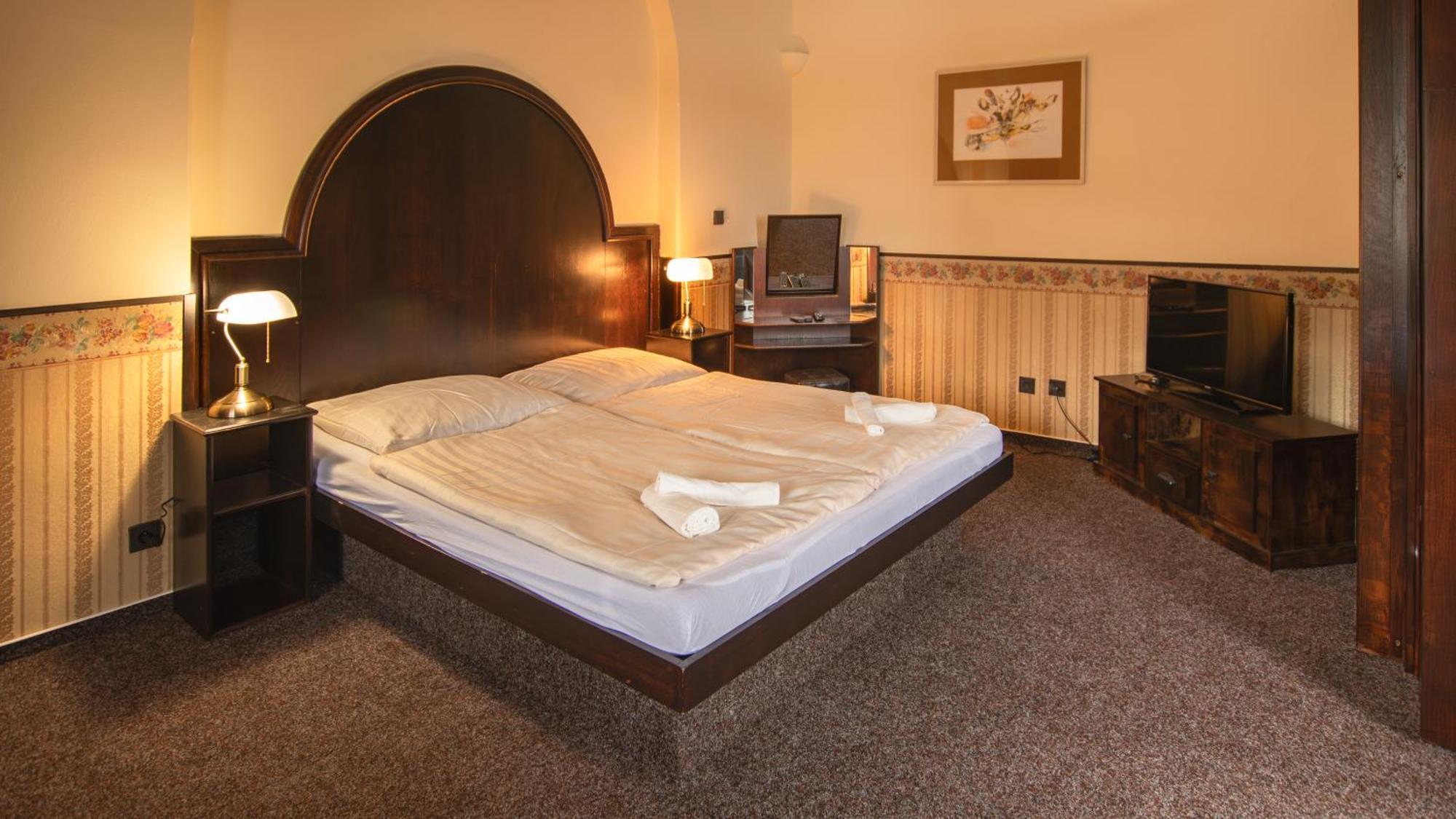 Hotel Lovecky Zamecek Orion ليبيريتش المظهر الخارجي الصورة